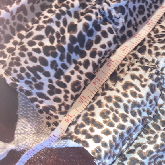 Ladies skirt - Picture 3 of 8